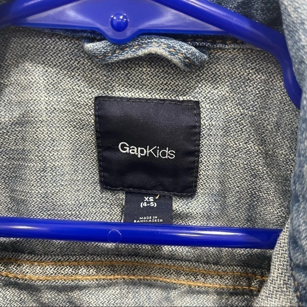 Gap Kids Distressed Light Wash Denim Jacket Girls Size XS 4-5 Cotton